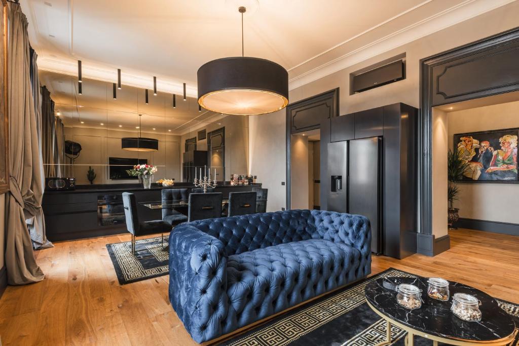 Mega Royal Suite - 3