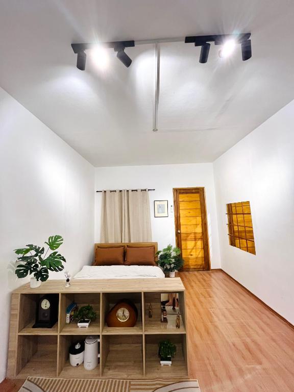 Lee's Transient Unit 3, Digos