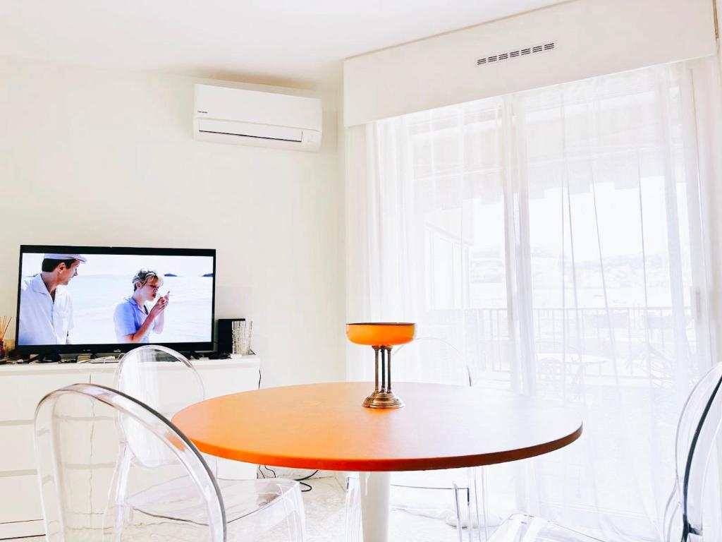 1 min to sea, Parking, AC, Terrace, 15 min Monaco, Roquebrune-Cap-Martin