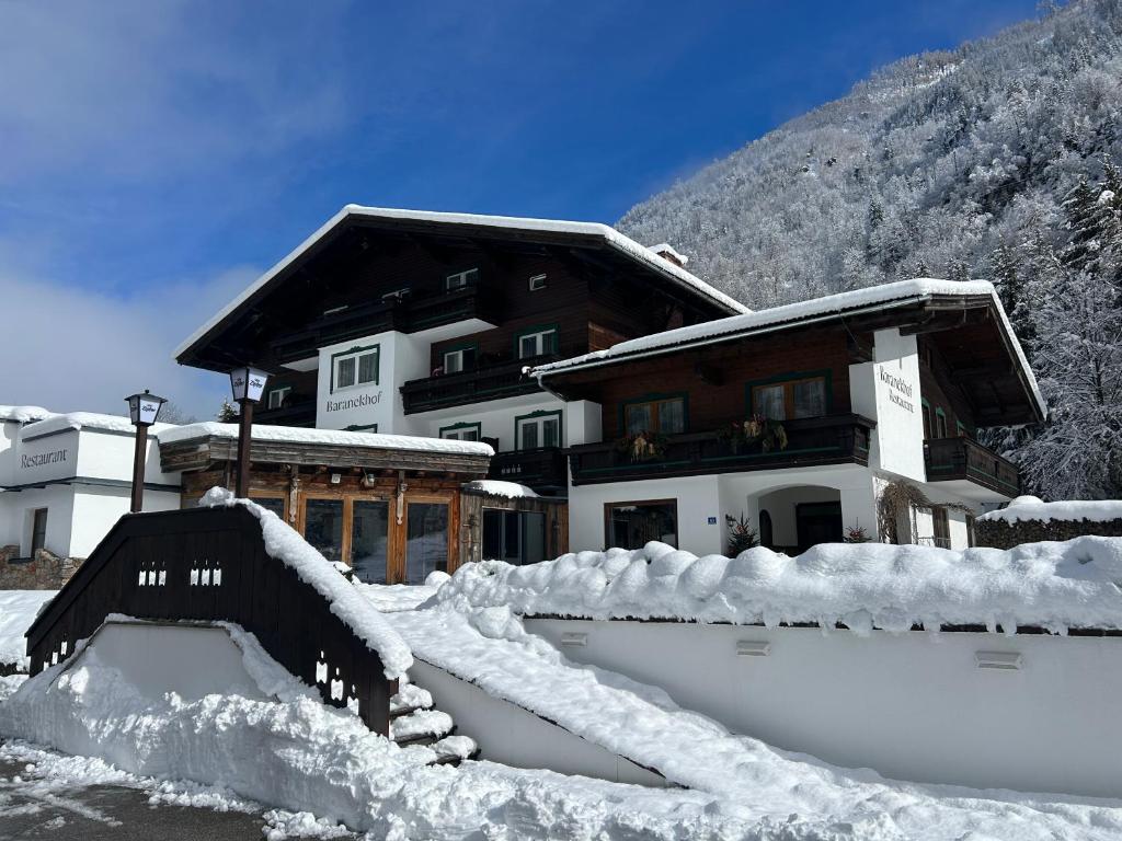 Pension Baranekhof - Just One Ski Bus Stop from Kitzsteinhorn Ski Resort - 2