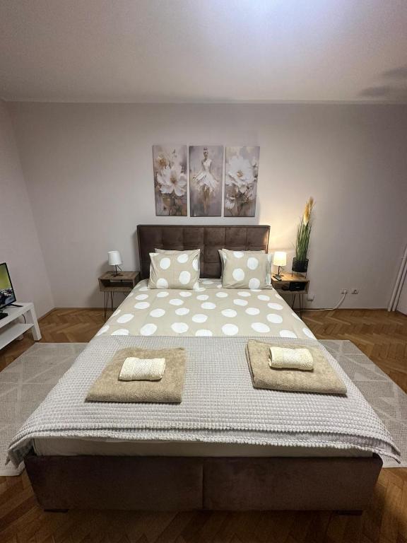 Nadja City Center - 1