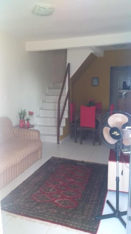 Duplex Simples bem localizado, João Pessoa