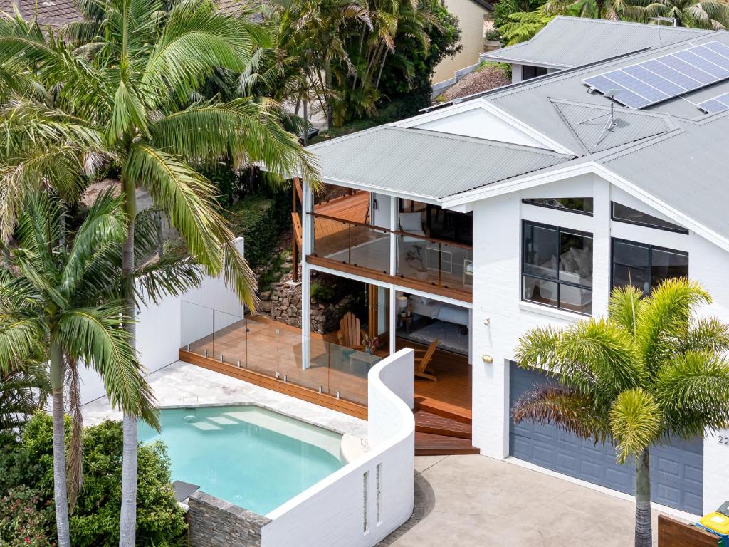 Lennox Hills, Lennox Head