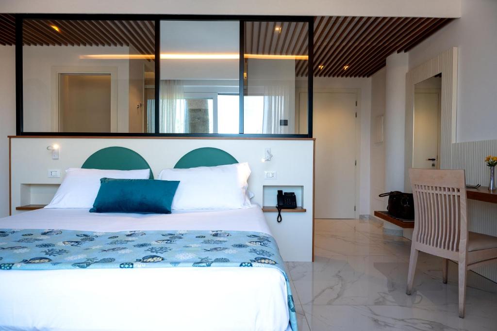 Hotel Villaggio Stromboli — Pokoje in Ricadi, Kalabria