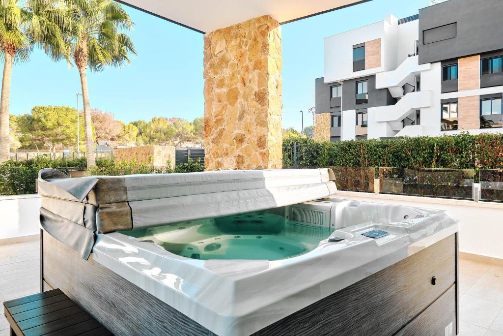 Sunrise new apartment with pool - 5