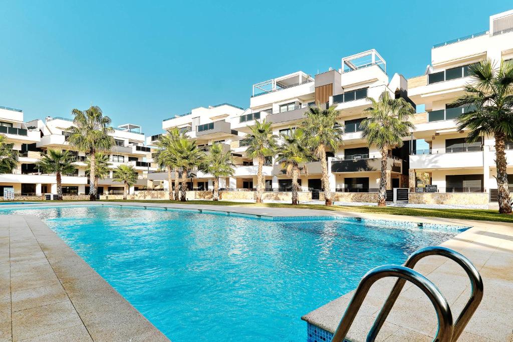 Sunrise new apartment with pool - 3