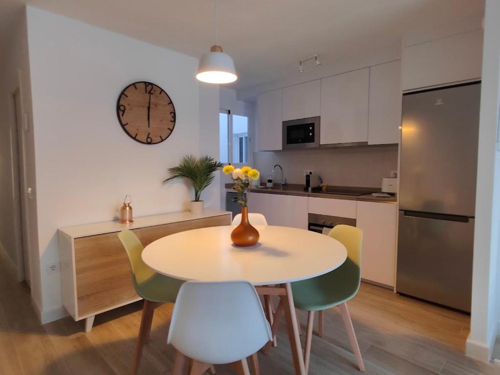 Boutique Apartment Fuengirola old town & beach with 2bed-2bath - 4