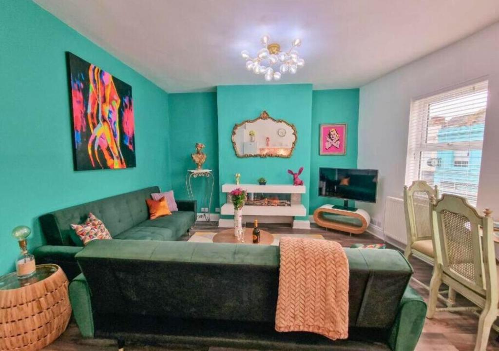 Eclectic 1BD in the Heart of Cheltenham!, Cheltenham