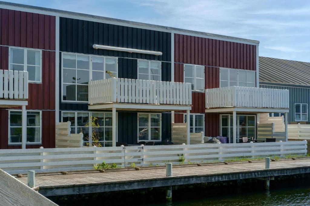 Nice Home In Ebeltoft With 2 Bedrooms And Wifi, Ebeltoft