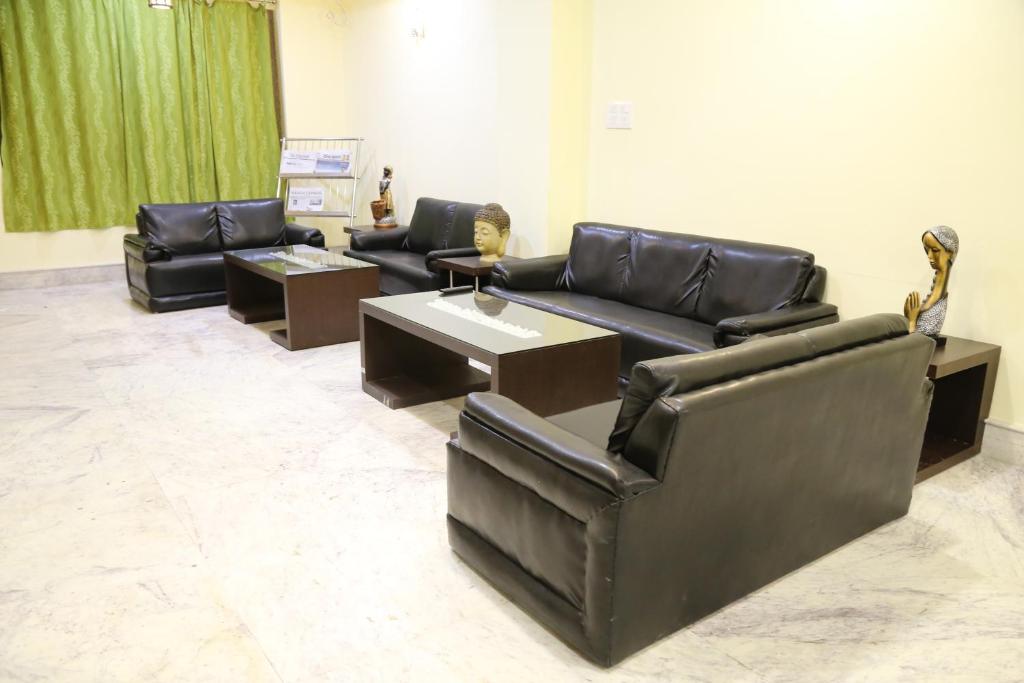 Hotel Golden Star Continental photo