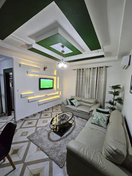 JTK Résidence - Meublé Platinium BiyemAssi, Yaoundé