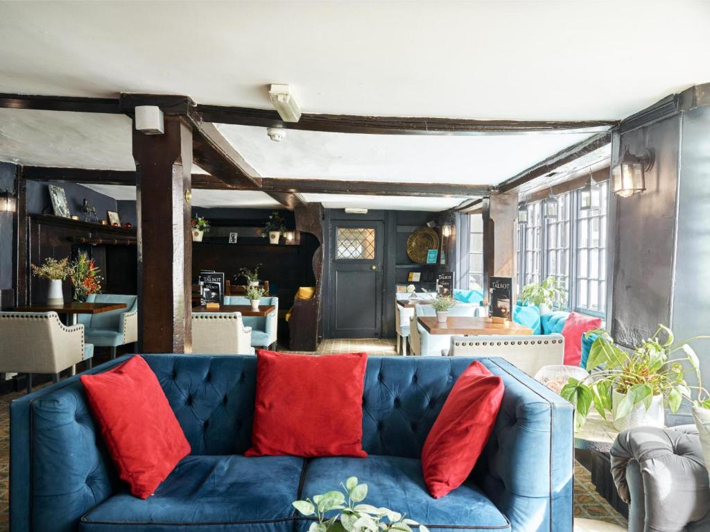 Bar/lounge, The Talbot Inn in Ripley (Surrey)