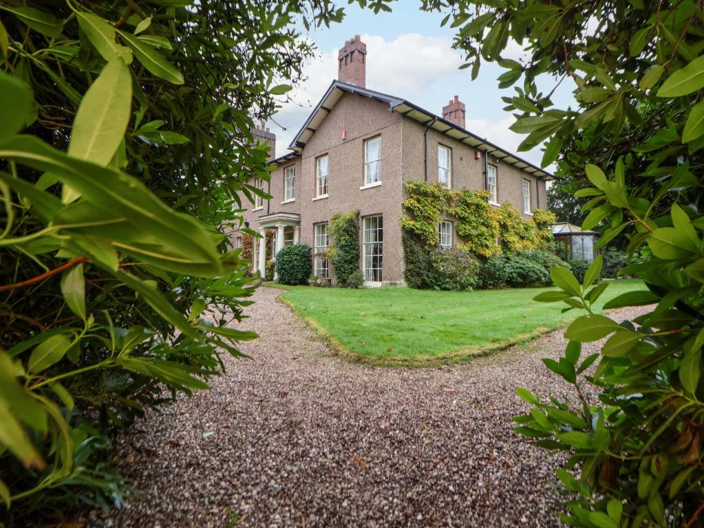 Parkfields House, Stoke on Trent