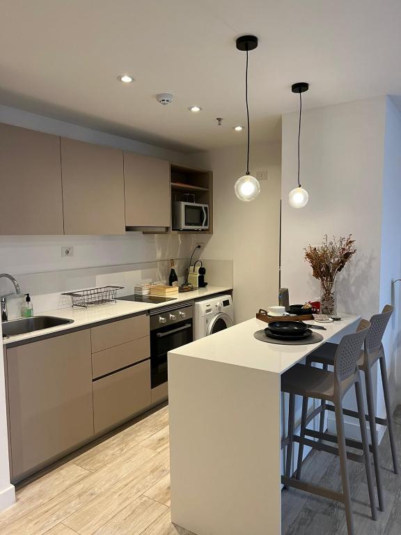 Depa con gym y piscina cerca del Paseo La Galería - 5