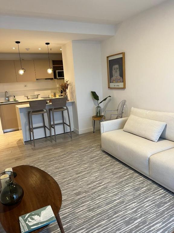 Depa con gym y piscina cerca del Paseo La Galería - 2