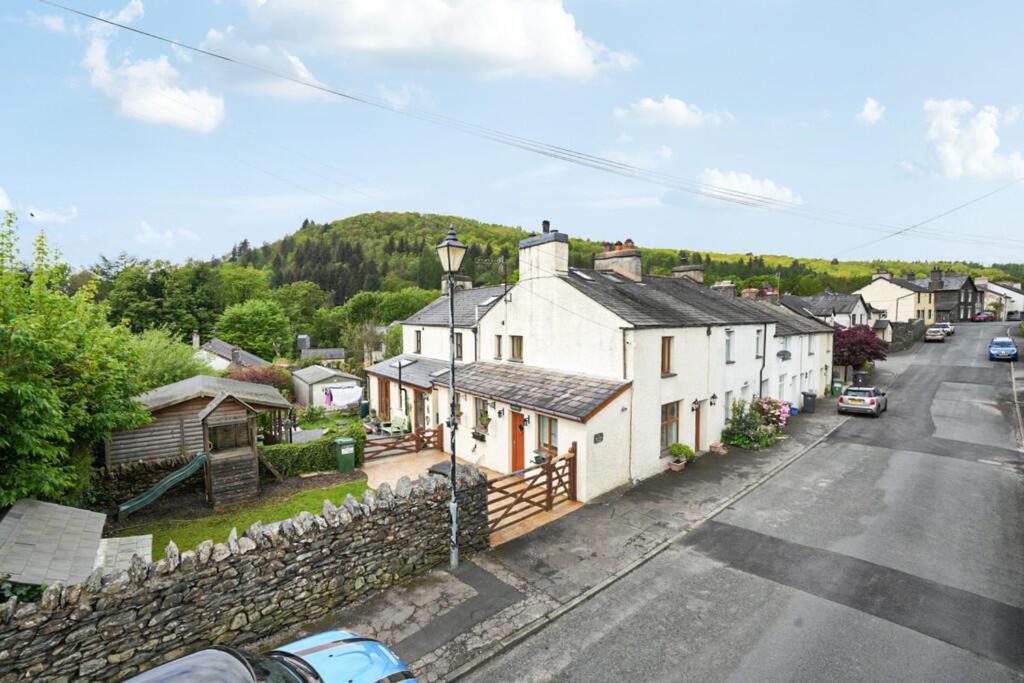 Bens Row Cottage exterior - pet-friendly cottage in Rusland