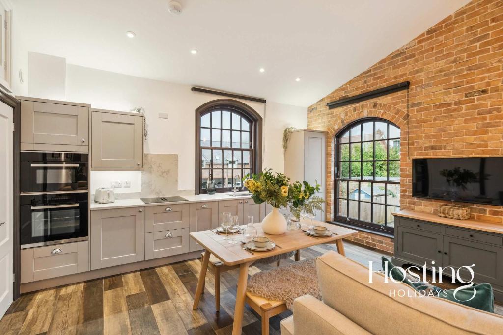 Chapel Loft - Brand New With Parking, Henley-on-Thames