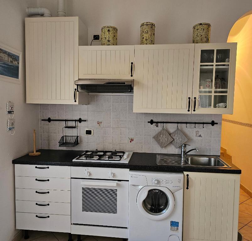 Casa Atena, spaziosa, romantica con idromassaggio privato - 3
