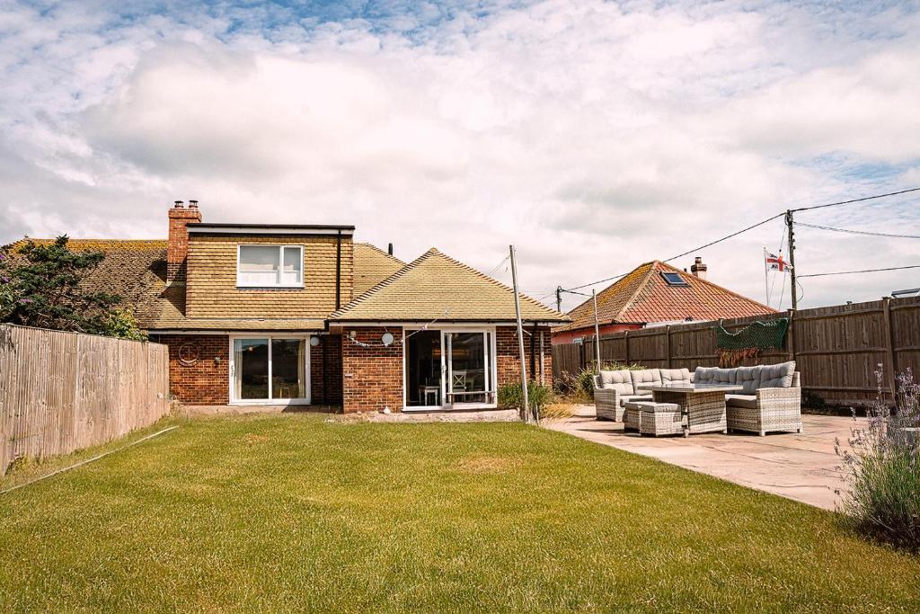 Pass the Keys Dungeness Drift - By the Beach, Folkestone