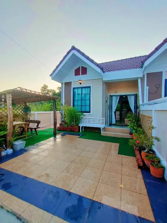 โฮมสเตย์บ้านญาติมุกดาหาร, hotel in Ban Muang Ba