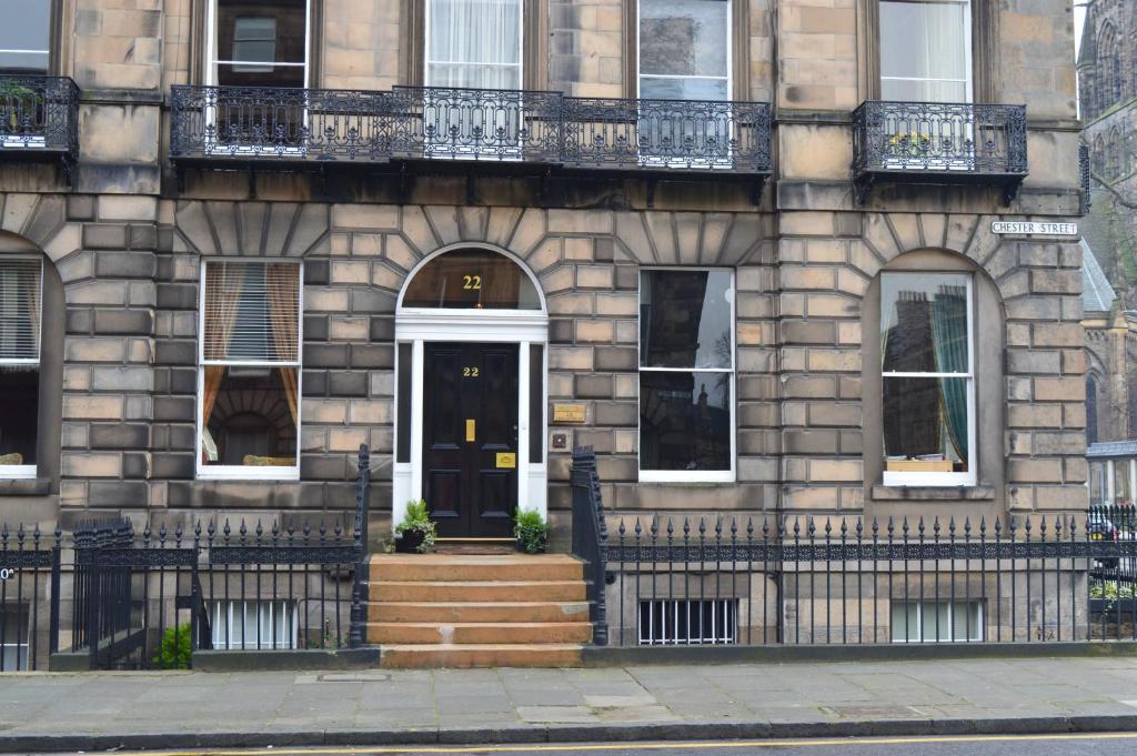 Entrance, 22 Chester Street in Edinburgh