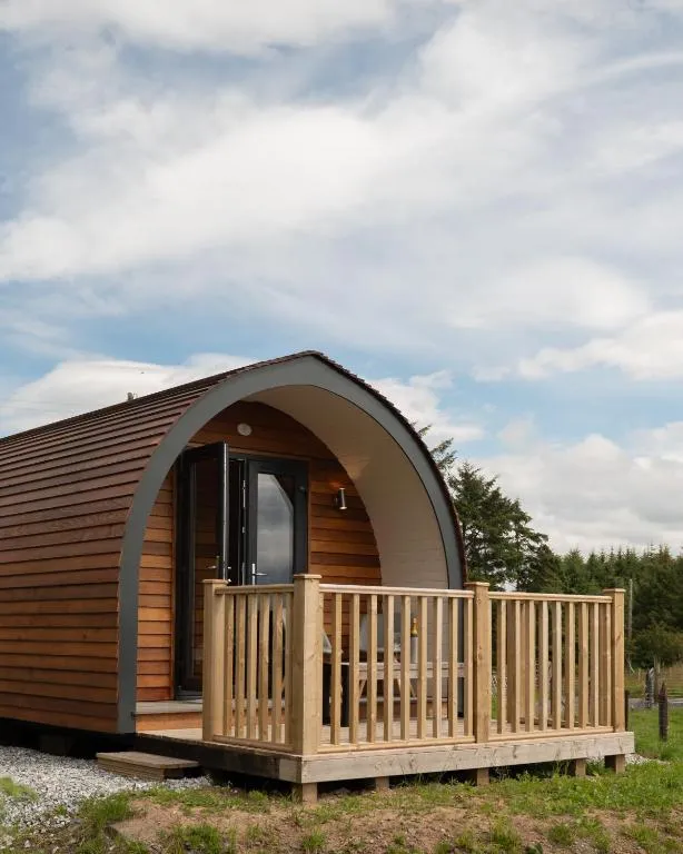NEW! Countryside Farm Pod on Isle of Seil, hotel in Balvicar