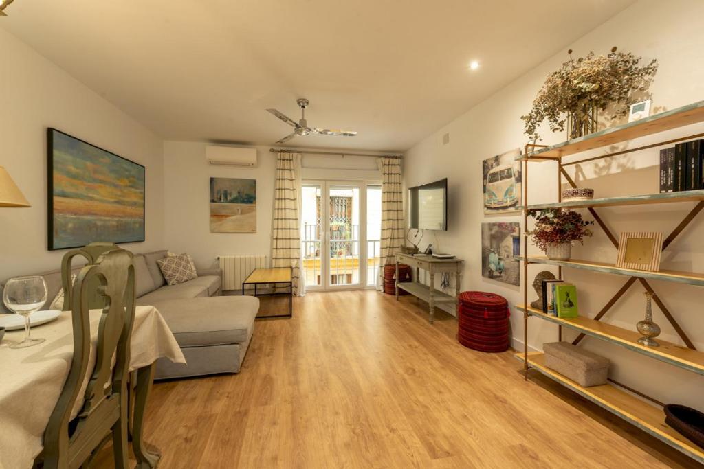 Wide with beautiful kitchen 2Bd 3Bth -Arenal, Sevilla