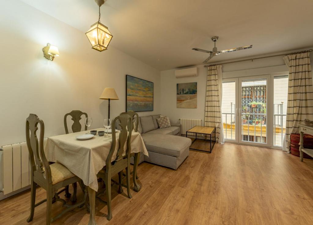 Wide with beautiful kitchen 2Bd 3Bth -Arenal - 5