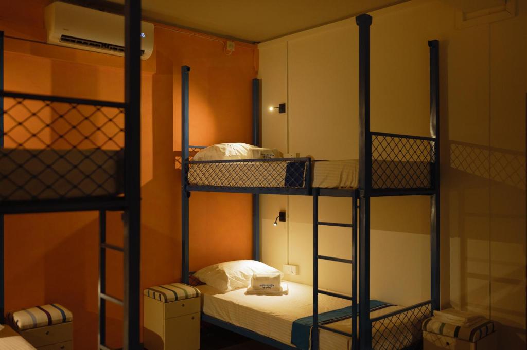 Snooze Station by Sydney Galle, Galle