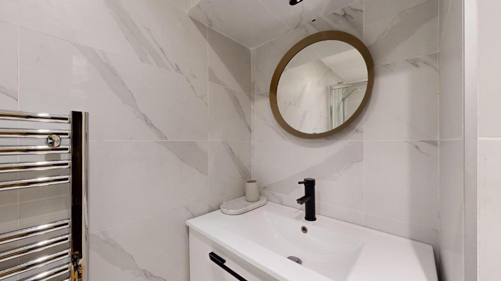 256 Suite Rosiers - Superb apartment in Paris. - 3