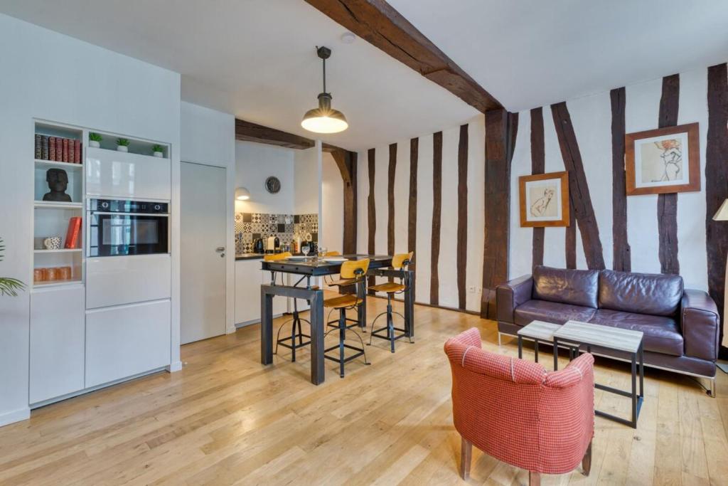 Le Charmant F2 rue du Gros Horloge à Rouen! - 2
