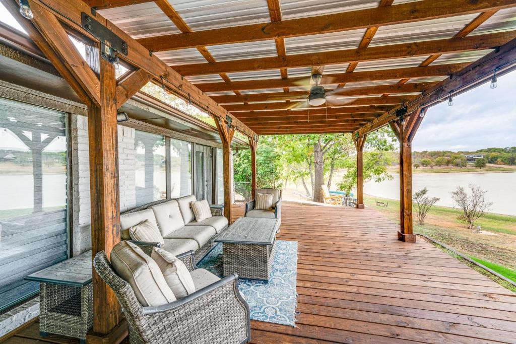 Lake Gem Private Dock and Large Patio in Lewisville, Little Elm