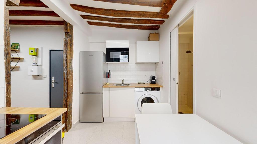 323 Suite Louis - Superbe Appartement à Paris - 3