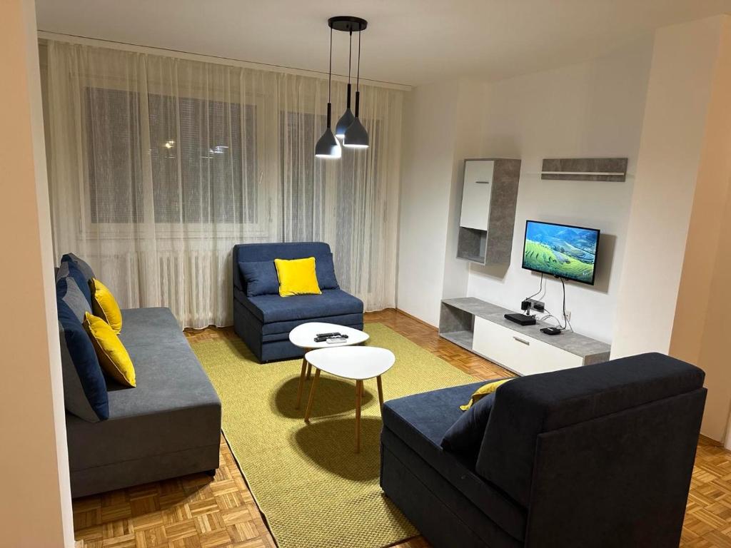NEW BELGRADE Lovely three bedroom apartment - 5