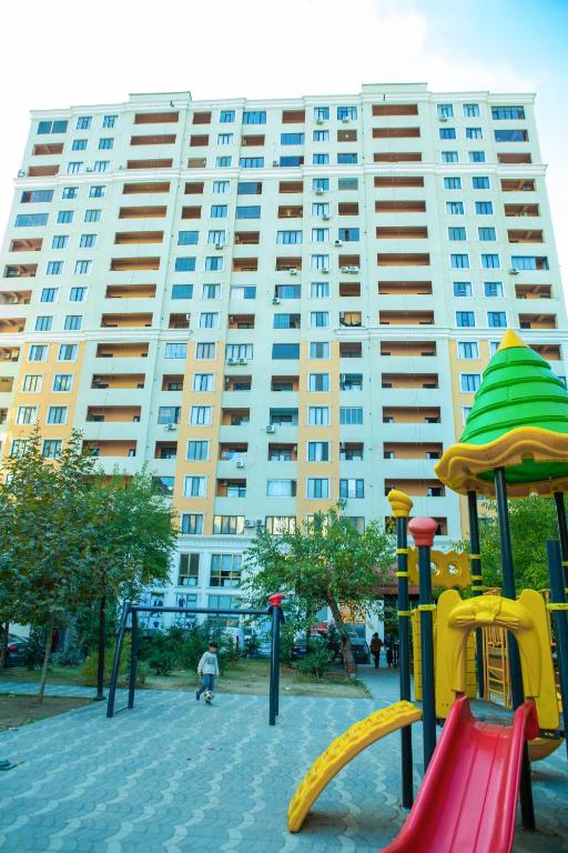 Luxury Serenity - 16th Floor Apt in City Center, Baku