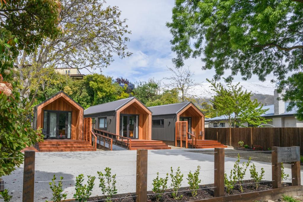 Walnut on Russell, Wanaka