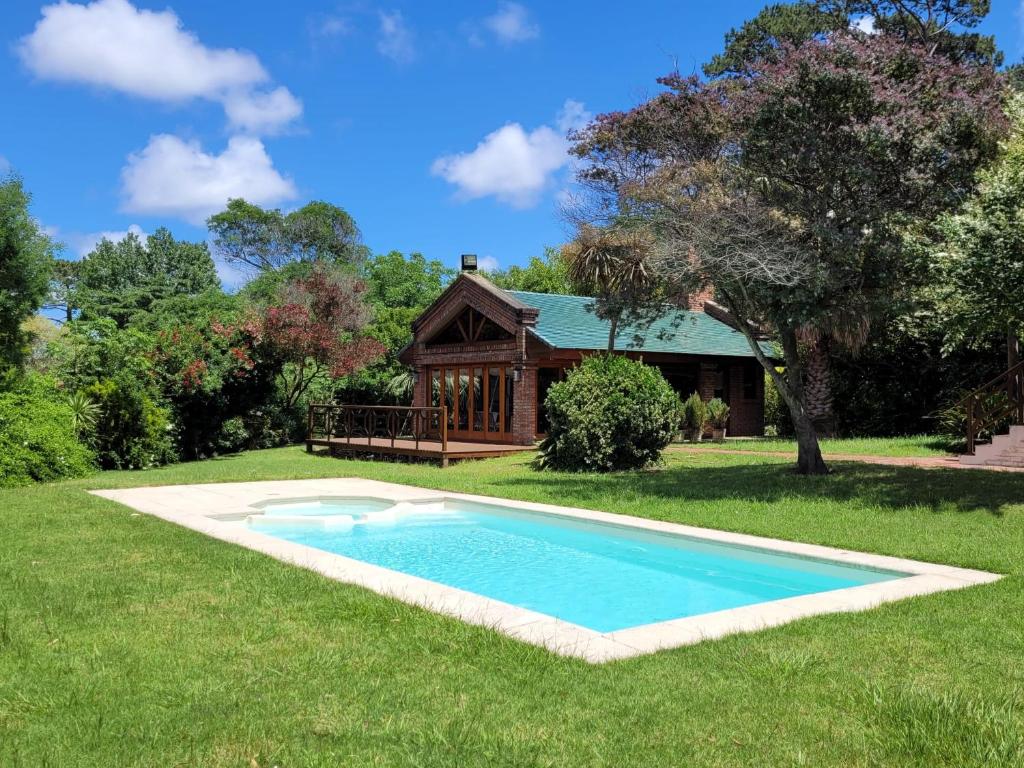 Casa con piscina en Piriápolis, Piriápolis