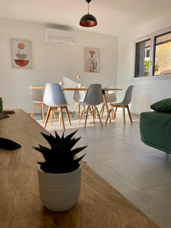 Le gîte de la fontaine - le renard, Domblans