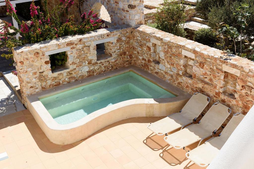 Seaside Home with Hot Tub, Vineyard, Shared Pool and View, Kampos
