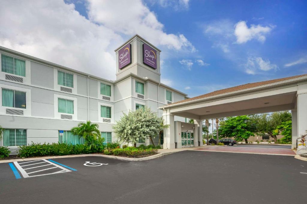 Sleep Inn & Suites Port Charlotte-Punta Gorda, Port Charlotte