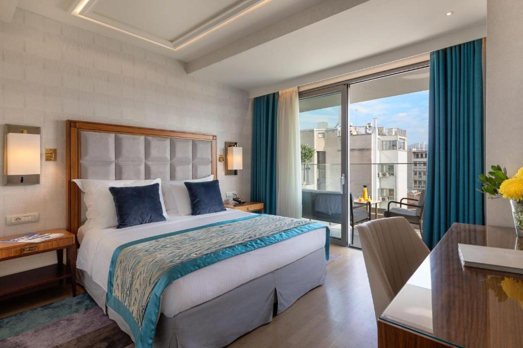 エレクトラ メトロポリス ホテル (Electra Metropolis Hotel)