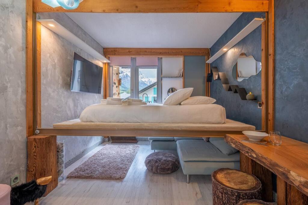 Lognan- New studio in the city center - By Cozee Rentals - 3