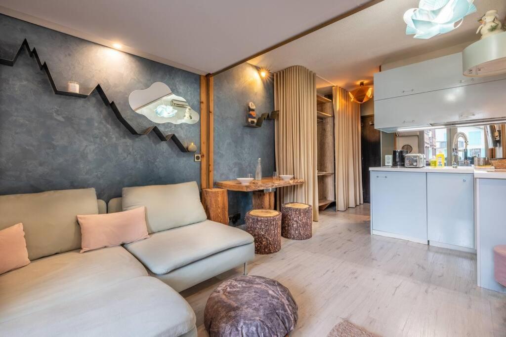 Lognan- New studio in the city center - By Cozee Rentals - 5