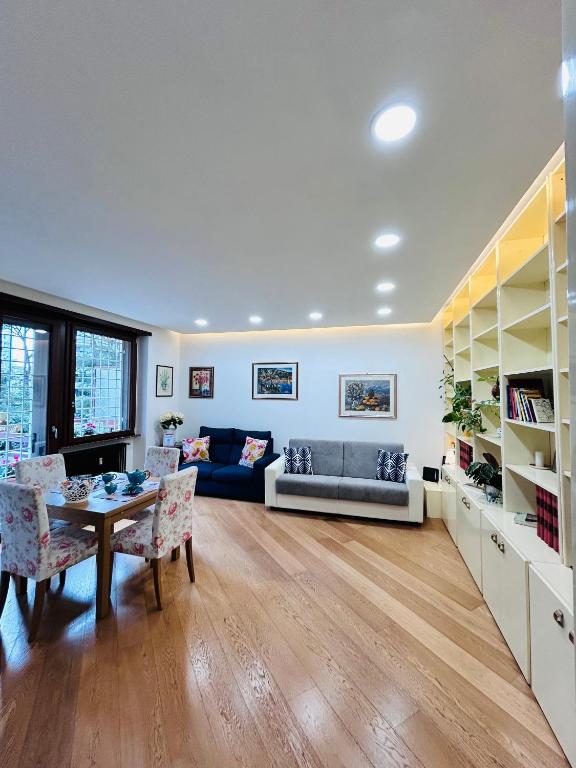 Martha Lisa House - 5