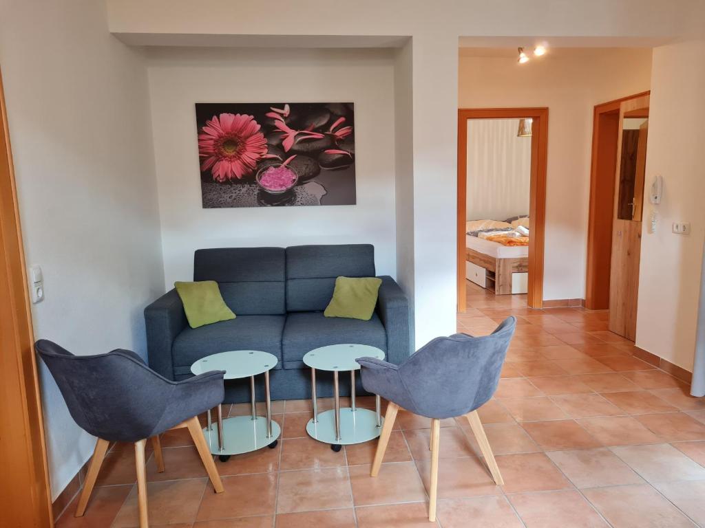 Shared lounge/TV area