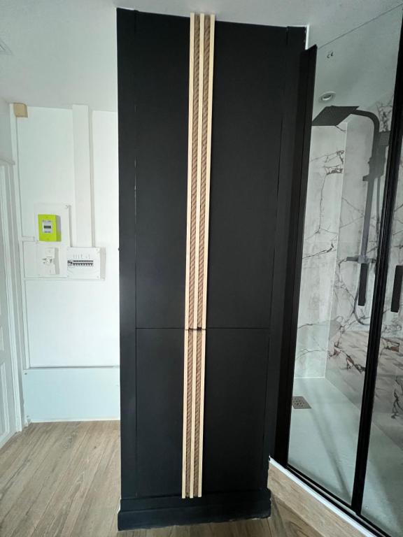Batignolles, Montmartre Chambre 12m2 , Metro 13 et 14 - 5