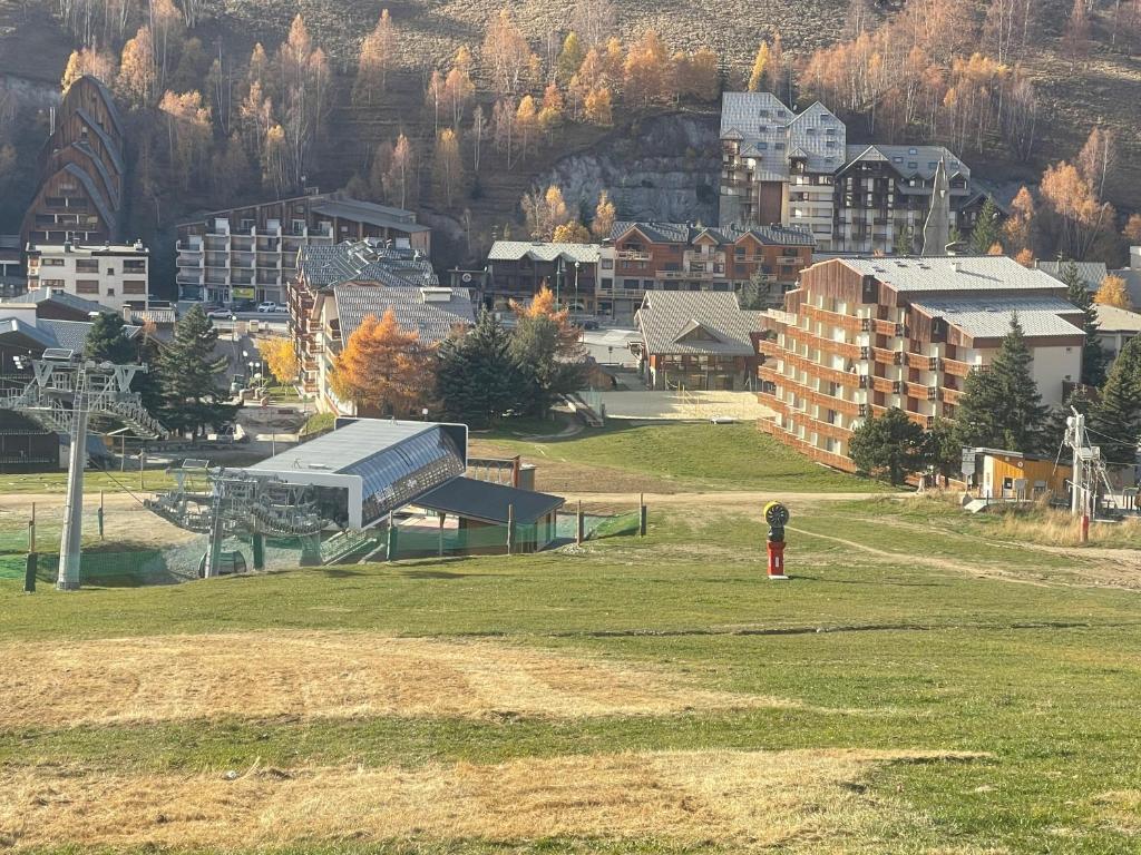 Appartement 4 personnes aux pieds des pistes Wifi Netflix - 3