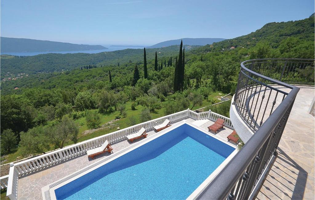 Awesome Home In Herceg Novi With Wifi - 2