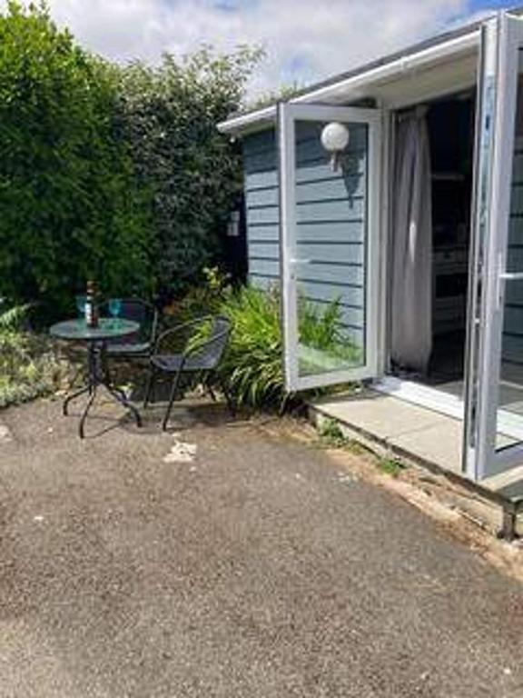 Praa Sands - Apartment - Sleeps 2 - Parking, Praa Sands