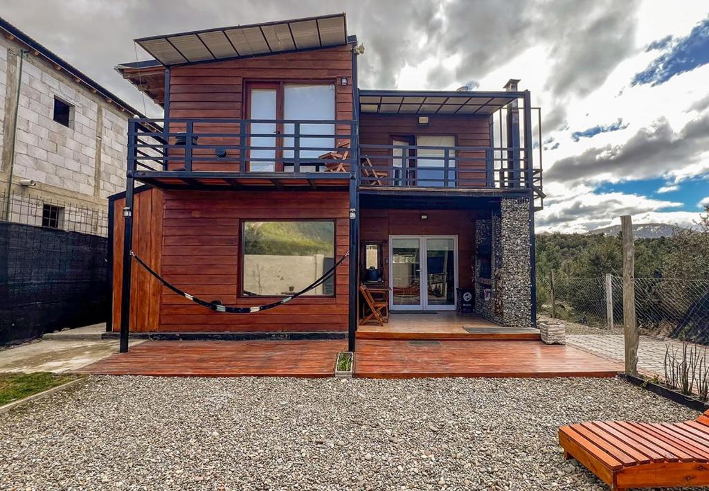 RentUp - Casa en Bariloche con chimenea y jardin en Mirador del Chalhuaco - 1